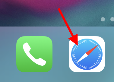 Arrow pointing at Safari icon